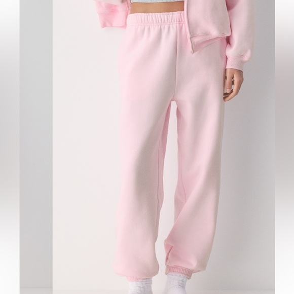 Aritzia Pants - Aritzia Mega Joggers